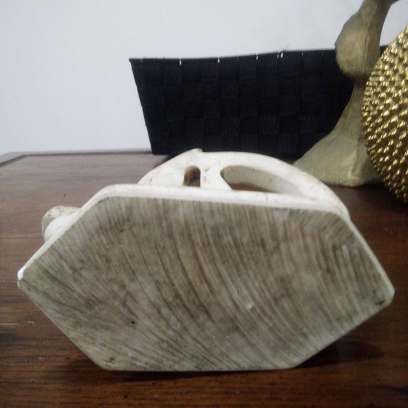 Statue - Picture 3 of 3